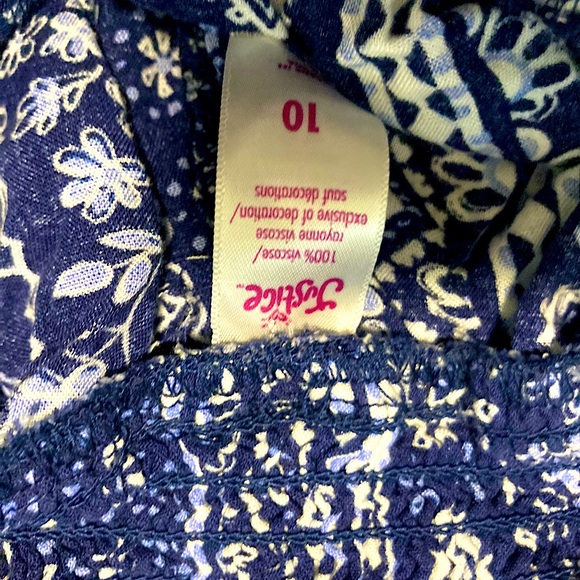 Justice - Picture 3 of 3